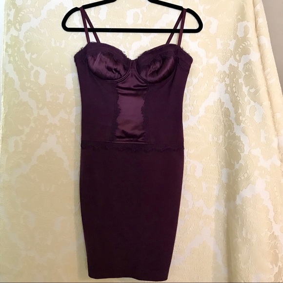 Guess by Marciano Dresses & Skirts - Marciano bustier dress lace details - Size 6